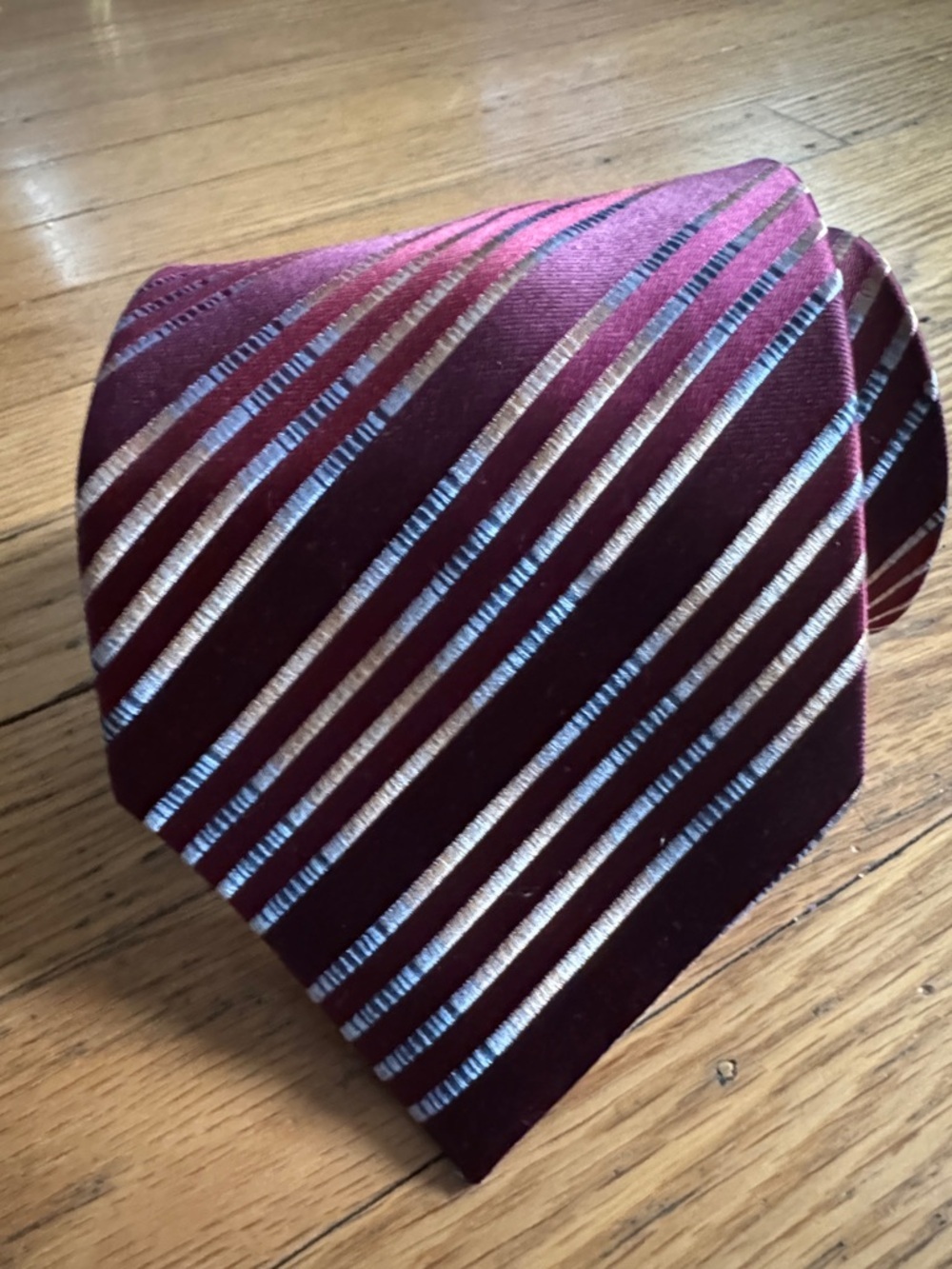 Stunning Oleg Cassini Burgundy Silk Tie with Silver and Light Blue Stripes